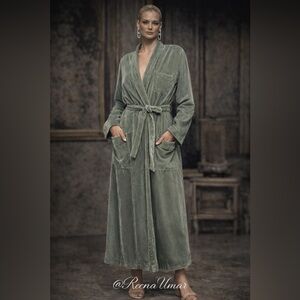 MM6 Maison Margiela Velvet Long House Coat – Made in Italy – Green